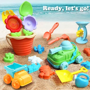 Kinderen speelgoed strand, met zand spelen, het graven van een zandloper, spelen met water, scheppen, emmers en ketels, in de leeftijd van 1-6