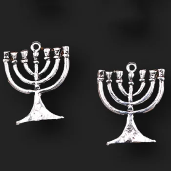 15pcs Silver Plated het Jodendom Heilige Kandelaar Hanger DOE-Charms-Armband Oorbellen Chanoeka Sieraden Ambachten Maken van 24*20mm A1647