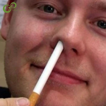 Fase Close-Up Magic Trick Verdwijnen Sigaret Adem In de Neus Door Gary Kosnitzky Close-up Fase TV-Show WYQ