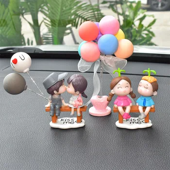 Nieuwe Auto-Accessoires Cute Cartoon Koppels Actie Figuur Beeldjes Ballon Ornament Auto-Interieur Dashboard voor Meisjes Gaven Drop