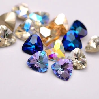 Hoge Kwaliteit 10PCS 6mm 9mm Driehoek Vorm Crystal Glitter Glazen Steentjes Kleurrijke Nagel Accessoires 3D van DIY Mooie Stenen