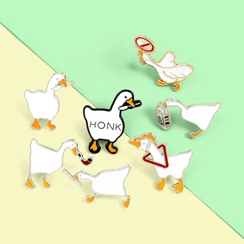 Grote Witte Gans Email Pin Aangepaste Ondeugende Goose Broches voor Kinderen Vrienden Tas Revers Pin Cartoon Grappig Dier Badge Sieraden Cadeau
