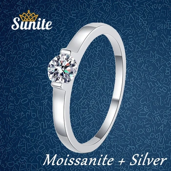 Sunite 0.5 ct Moissanite Diamond Kleine Mooie Taille Ring voor Vrouwen Engagement Liefde Band Verguld 925 Sterling Zilver Anillos